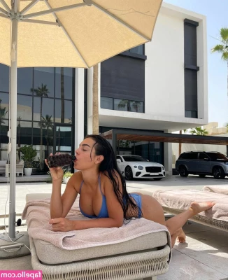 Georgina Rodriguez [ georgina-rodriguez ] - What y all wanna see