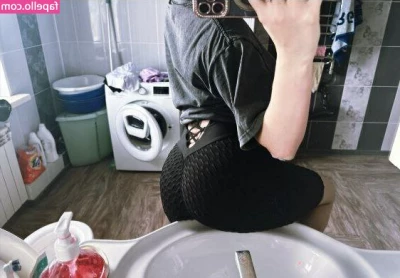 Ksenia Modestal [ ksenia-modestal ] - I want me a snack  Don t know what lol Help maybe some pics  Idk