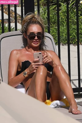 Olivia Attwood [ olivia-attwood ] - Got the prettiest butt plug yesterday 🥺