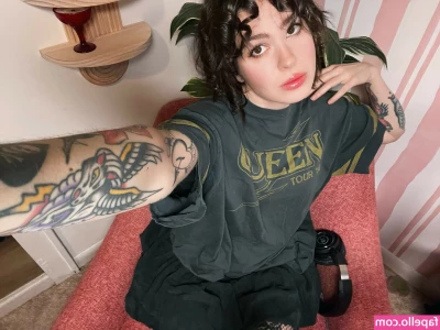 Anisa Jomha [ anisa-jomha ] - Behind scenes 😈😈