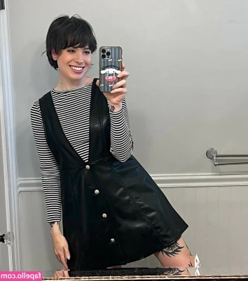 Anisa Jomha [ anisa-jomha ] - Jillian & Alyx   Her very first girl on girl collab, and I knew