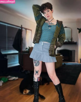 Anisa Jomha [ anisa-jomha ] - Can you stay focused on me? 😈