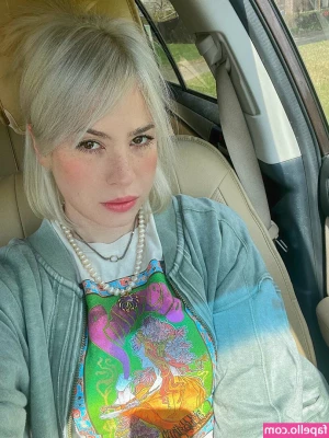 Anisa Jomha [ anisa-jomha ] - Hey babes  Whatcha got goin on today