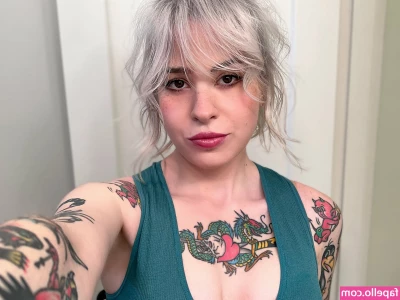 Anisa Jomha [ anisa-jomha ] - today is time to make sexting 🌺🌺🌺