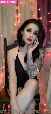 darkreifree - https://onlyfans.com/756890161/jencobriza