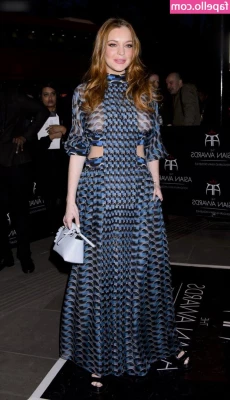 Lindsay Lohan [ lindsay-lohan ] - A walk toward the dark side