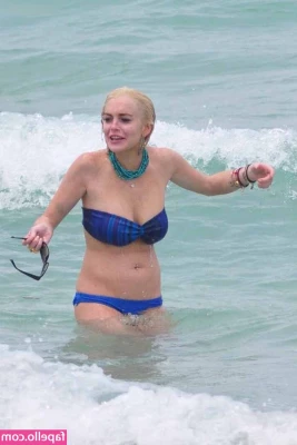 Lindsay Lohan [ lindsay-lohan ] - Thanx for the support babe  Don t forget to set your AUTO RENEW  amp 