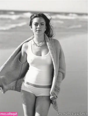 Lindsay Lohan [ lindsay-lohan ] - I always smoke before I get my dildos out Dont miss Part 2 😈