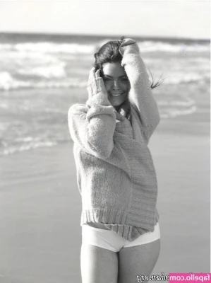 Lindsay Lohan [ lindsay-lohan ] - Just done a shower shoot