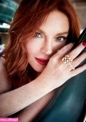Lindsay Lohan [ lindsay-lohan ] - Mommy needs a massage