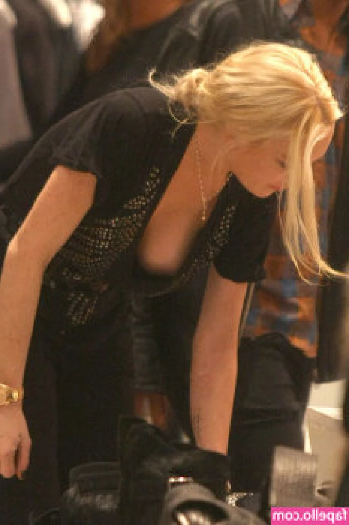 Lindsay Lohan [ lindsay-lohan ] - Just a reminder that I m one of a kind     worship  tribute