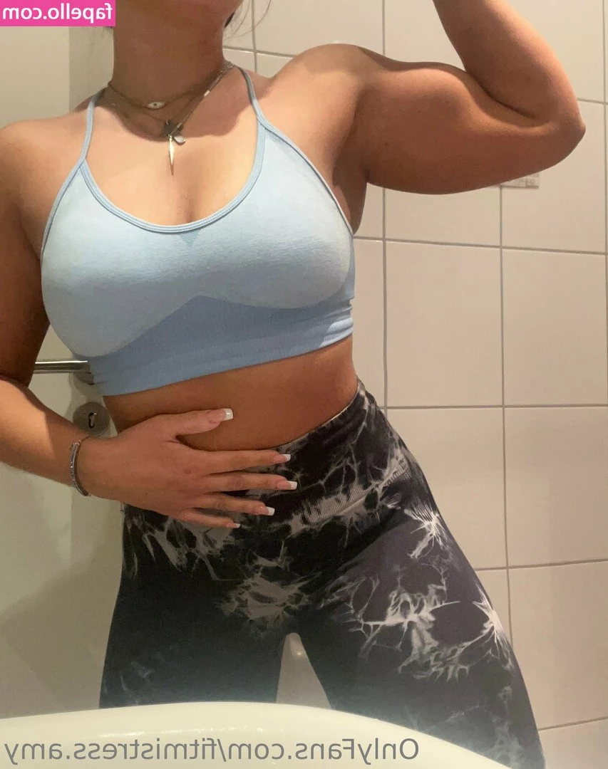 fitmistress.amy [ fitmistress-amy ] - Mamada con garganta profunda y trotadita final!!💦💦💦 Que pena