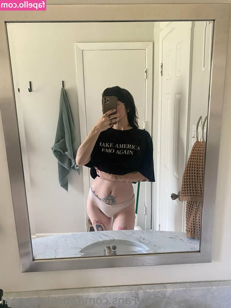 Fapcake Senpai [ fapcake-senpai-1 ] - Glazed his Dick and made him nut 🤭