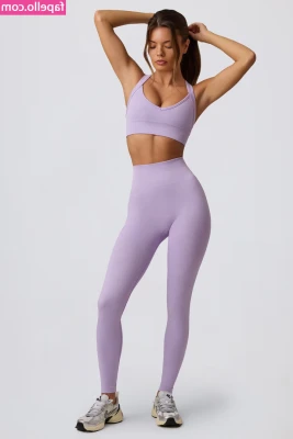 Sophia Vantuno [ sophia-vantuno ] - Does purple match me?