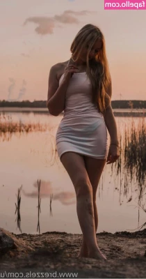 Jxsi_bee_ares [ jxsi-bee-ares ] - do you wanna see whats underneath  let me know in my dms