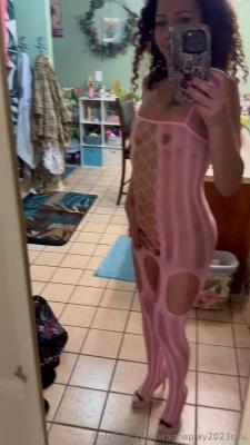 wannaplay2023c4u - Day 3: Think I like it here. DM me to see what’s under this crop