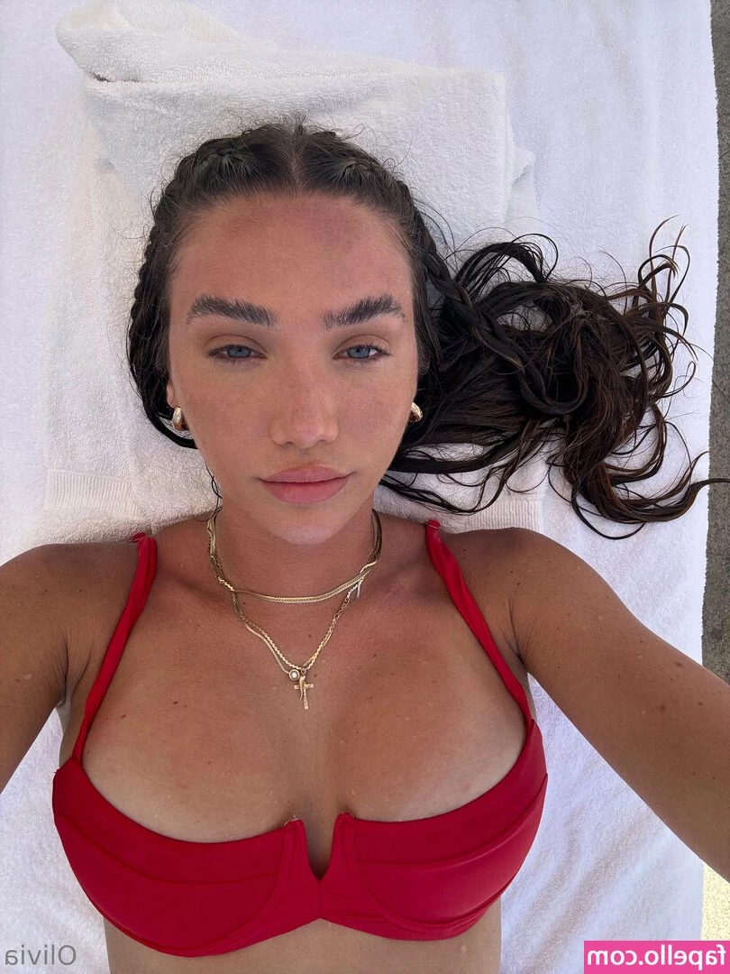 oliviajoann - What would do to me on this hump day    make me your little cum slut