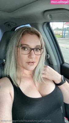 beautifullyimperfectgeek - Could really use a extra hand to help soap up