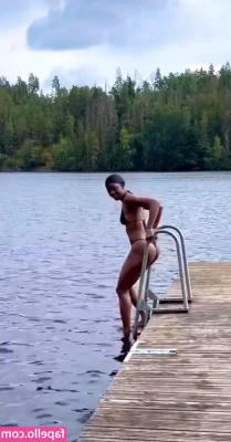 Khaddi Sagnia [ khaddi-sagnia ] - My favorite sexy throwbacks