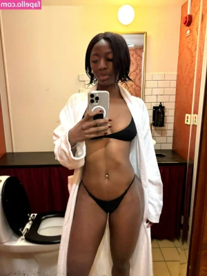 Khaddi Sagnia [ khaddi-sagnia ] - My milkshake is better than yours 🍼💦