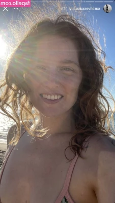 saralivescasually - POV you re right next to me touching yourself while you suck me off 