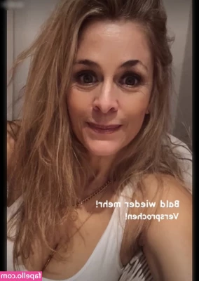Tanja Lanäus [ tanja-lanus ] - How was Xmas? Hugs!  New exclusives coming this week for you💋