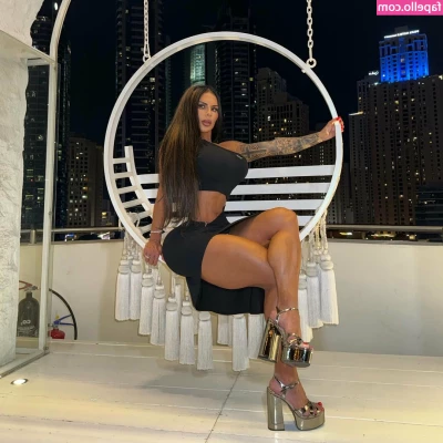 suelenbissolati - tanned  no make up  nude