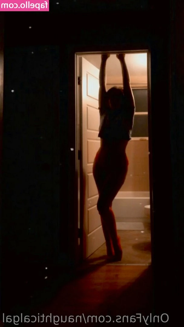 naughticalgal - Kneel before your Goddess. 💗  I was going to post my latest video