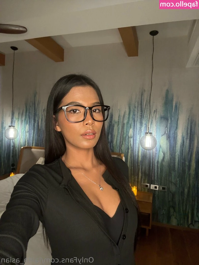 lalita_asian [ lalita-asian ] - Bring me your whipped cream because I m gonna make a cream pie