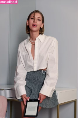 Aka Hanna [ aka-hanna ] - sexy as hell with the bump, just wait till she gets tf out of me🤭