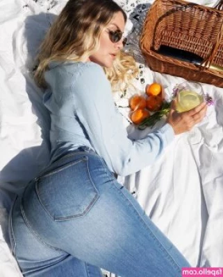 Casi Davis [ casi-davis ] - I love eating pussy @theashleydaniels