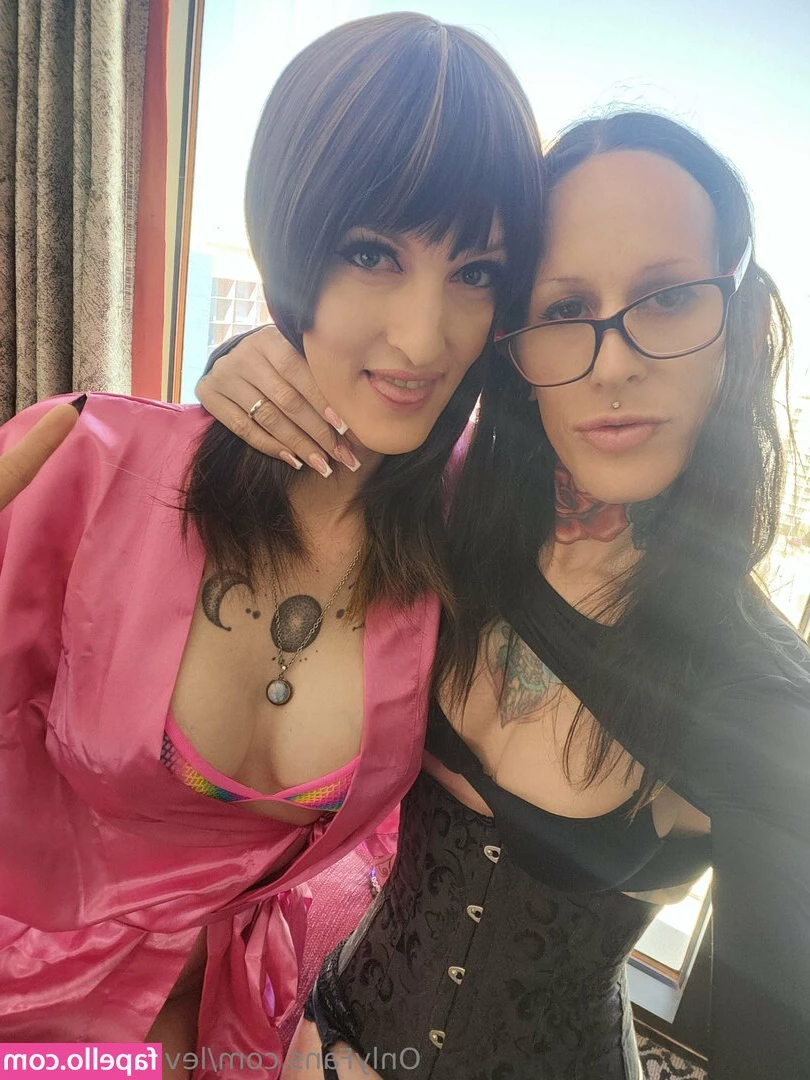 leviaferia-free - It s time to dildo fuck this naughty demon