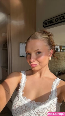 Elle Botterill [ elle-botterill ] - Watch me turn a pro domme into a sissy slut  @rosejadestorm