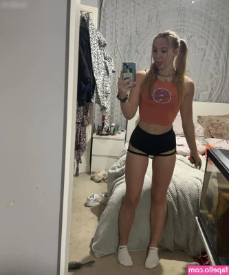oonagh.kittie [ oonagh-kittie ] - Am I sexy in this outfit