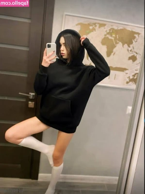 alina_cherry7 [ alina-cherry7 ] - Sending content out & answering DMs remember I am part time. Also