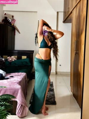 Aparna Reddy [ aparna-reddy ] - Fresh Private Set