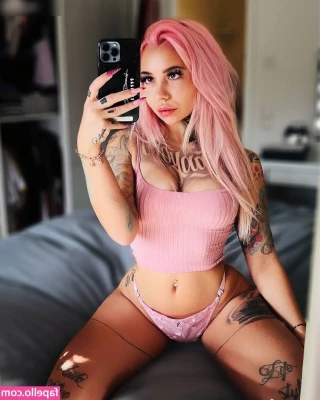 Anne Samanta Schubert [ anne-samanta-schubert ] - You want to see my uncensored tits and see me spread my legs.. go to