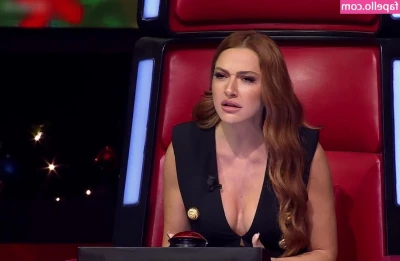 Hadise - I love some chunky high heels