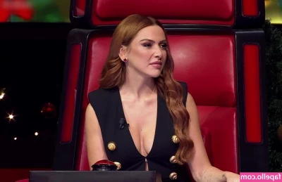 Hadise - just mad at home