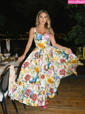 Hadise - Baggy Tops