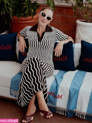 Hadise - Happy Friday 🖤
