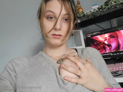 rina_jerjay2 [ rina-jerjay2 ] - You thought I was done with the nudes? Just took 25 new ones!!!! Drop