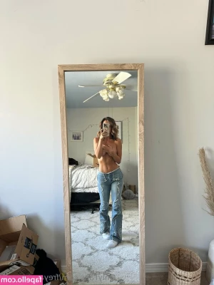 Rachel Anne Rayy [ rachel-anne-rayy-1 ] - Mirror nudes are just my thing 🤷🏽‍♀️