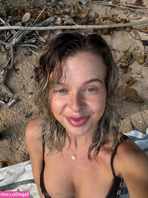 Rachel Anne Rayy [ rachel-anne-rayy-1 ] - I would like to buy happiness    j aimerais acheter du bonheur