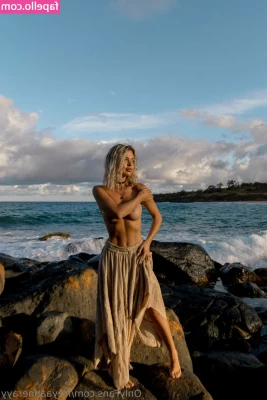 Rachel Anne Rayy [ rachel-anne-rayy-1 ] - Good afternoon  Possibly going live tonight for a Q amp A