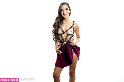 Freya Von Doom [ freya-von-doom ] - Uma massagem ora tornear esse bumbum