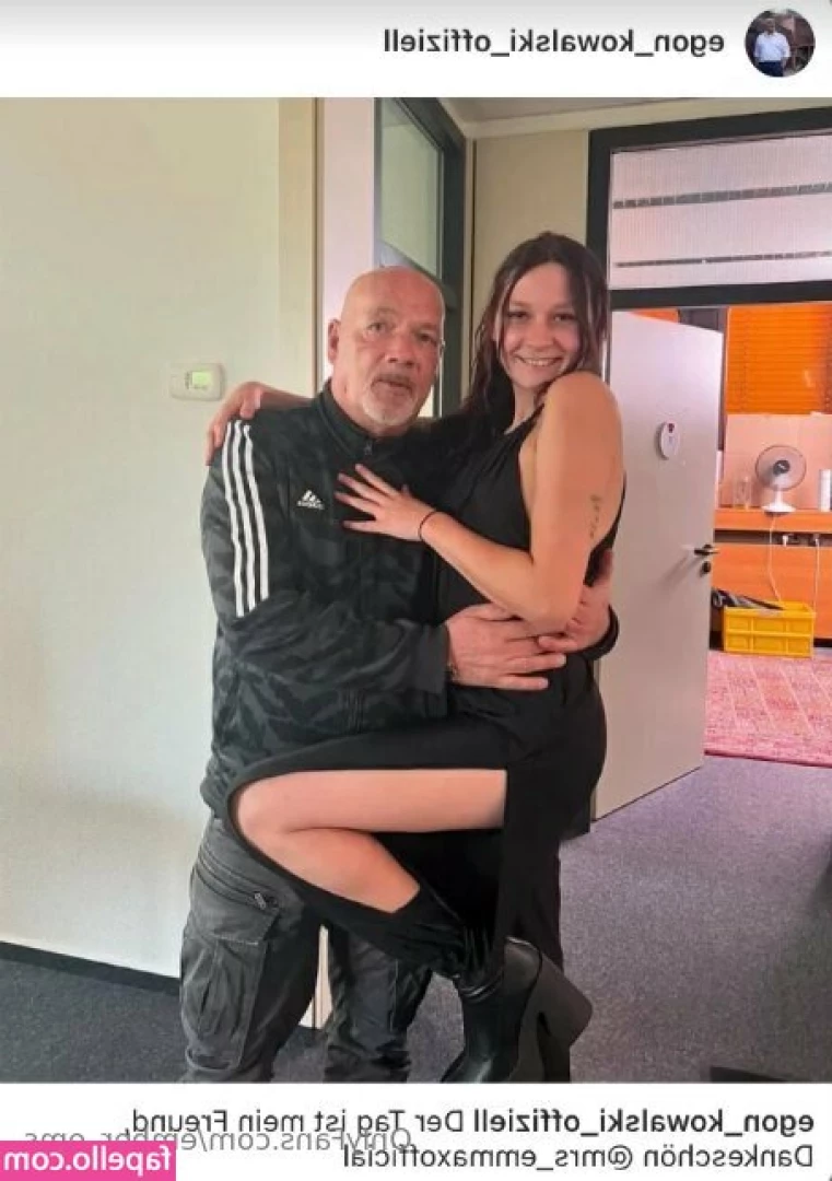 ember_ems [ ember-ems ] - You like getting your balls sucked on or your tip getting all of the