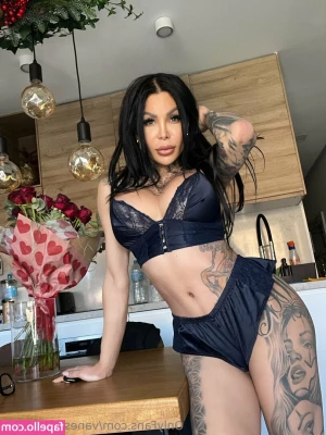 vanessajhonsvip - me looking up at you before you stick it in