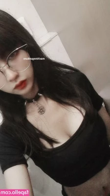 Machinegunkuro - Can I sit on your face? I promise I'm not too heavy