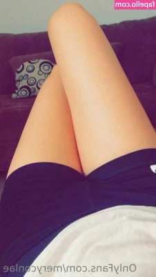 meryconlae - Invading your personal space (with consent) 😏